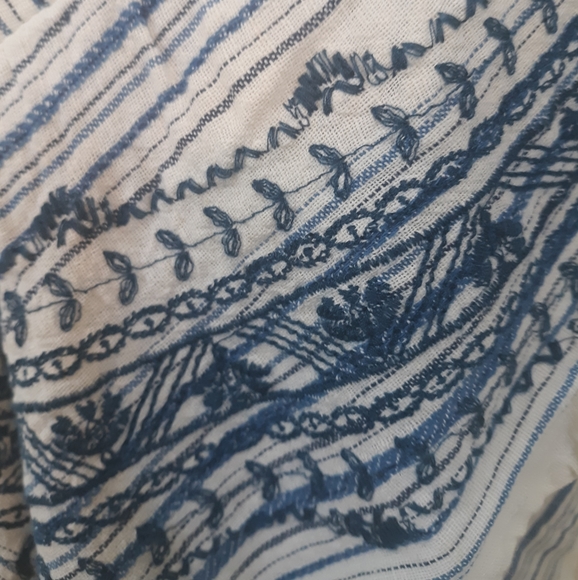 Democracy linen embroidery blouse top medium *E - Picture 5 of 6